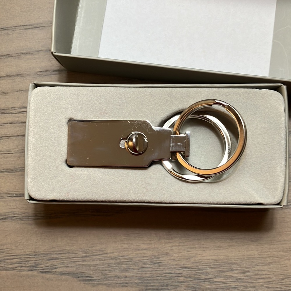 Canyon Ranch Silvertone Keychain, NWOT - Picture 2 of 4